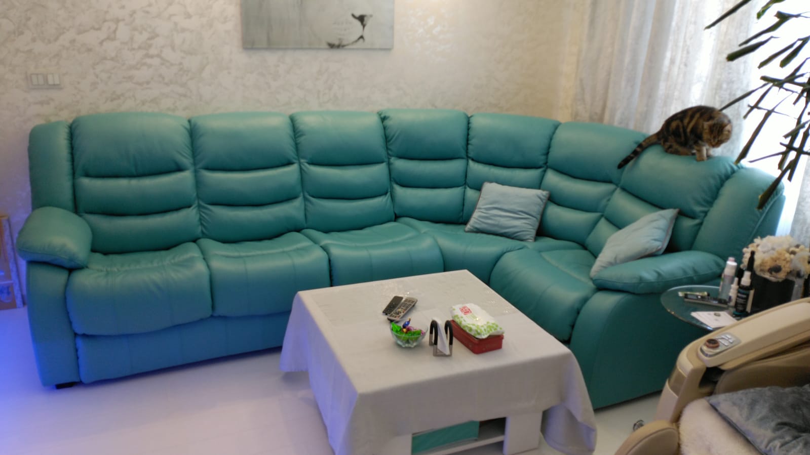 Перетяжка дивана на дому. Новоалтайск